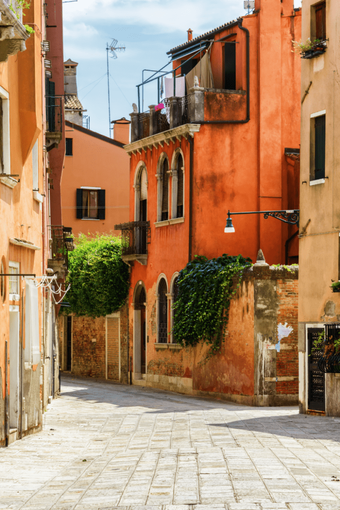 Lesser-Known Neighborhoods: Venice’s Hidden Treasures