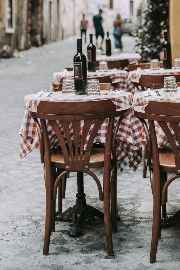 7 Ways to Avoid Tourist Trap Restaurants in Italy