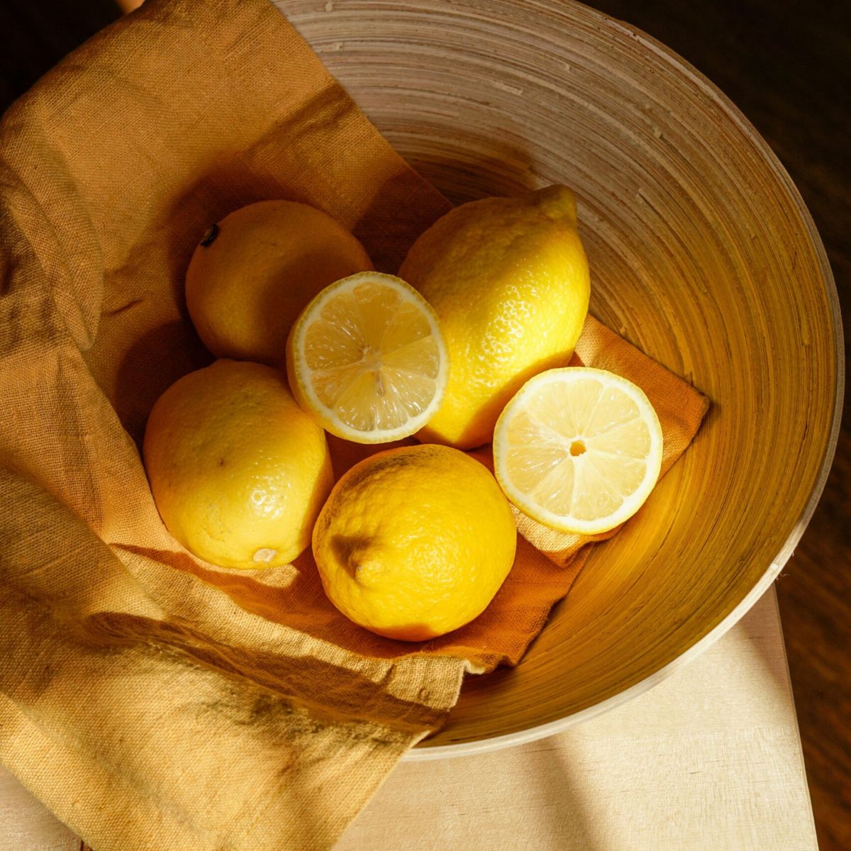 lemons in a bowl