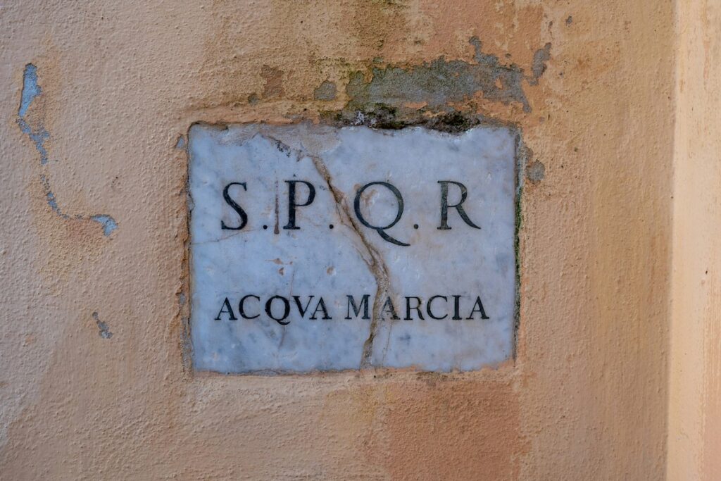 roman fresh water sign